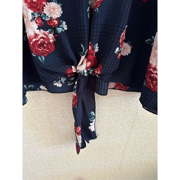 Elizabeth top  - Picture 2 of 6